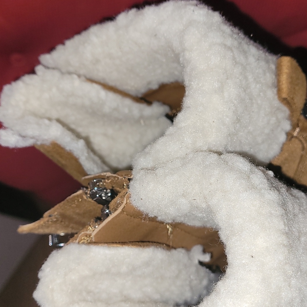 New Nine West PEER2/3.75in.heeled zip side,sherpa lined boots sizes 9 and 10 - Picture 5 of 8